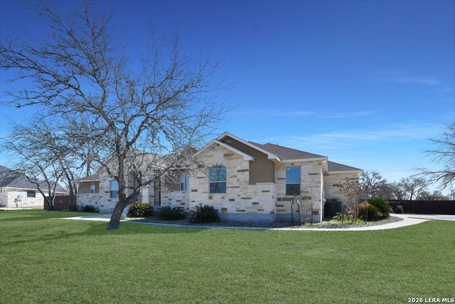 105 Bobby Lynn, Adkins, TX 78101