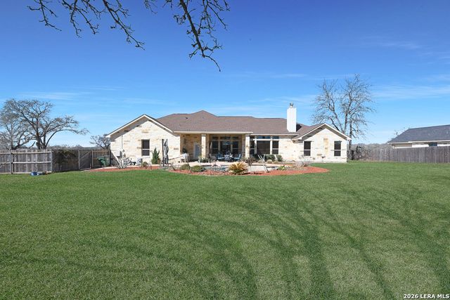 105 Bobby Lynn, Adkins, TX 78101