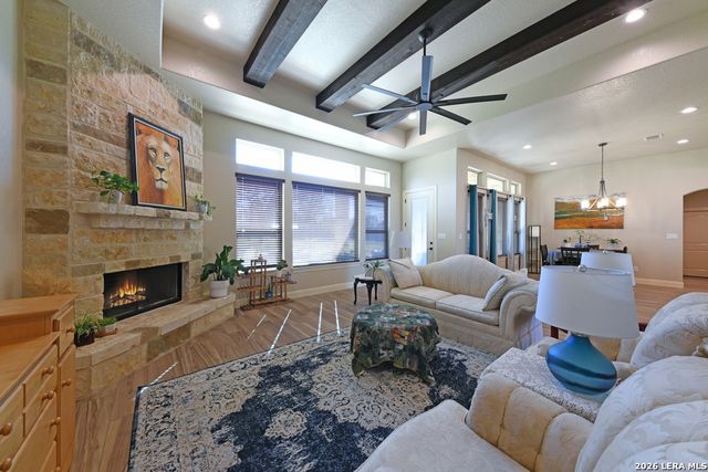 105 Bobby Lynn, Adkins, TX 78101