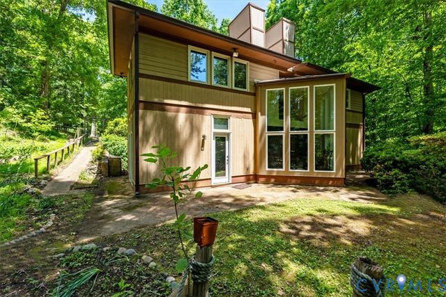 6611 Loamy Ct, Chesterfield, VA 23838