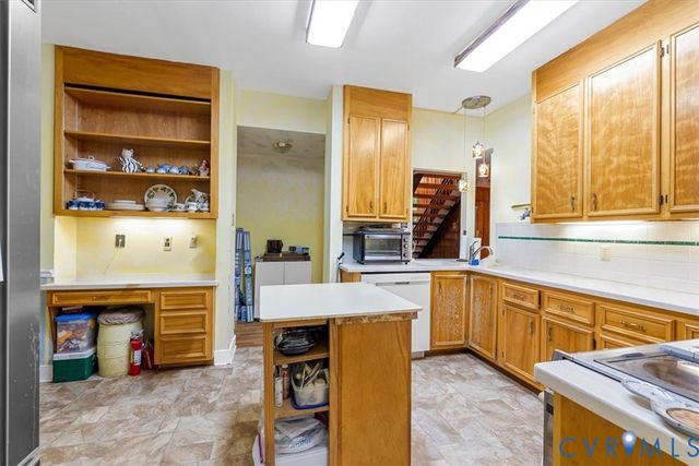 6611 Loamy Ct, Chesterfield, VA 23838