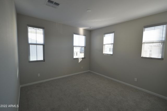 1326 W COYOTE Drive, Chandler, AZ 85286