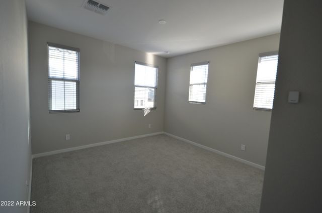 1326 W COYOTE Drive, Chandler, AZ 85286