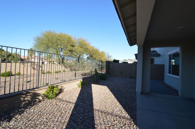 1326 W COYOTE Drive, Chandler, AZ 85286