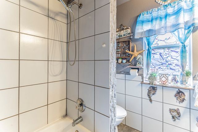 7043 Echo Lake Court, Arlington, TX 76001