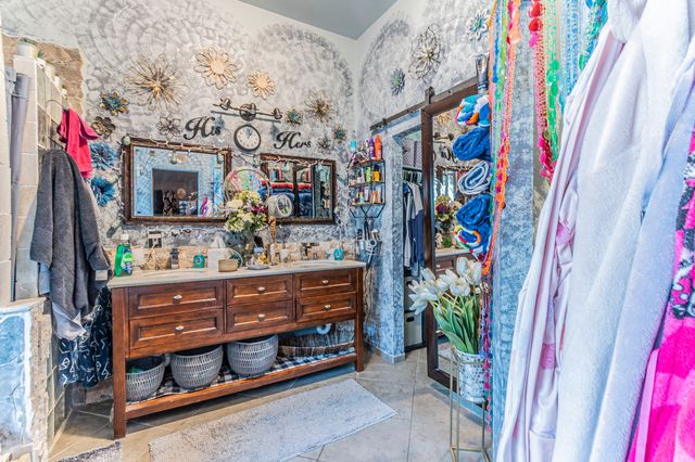 7043 Echo Lake Court, Arlington, TX 76001