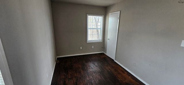 1633 LUCAS AVENUE, Wichita Falls, TX 76308