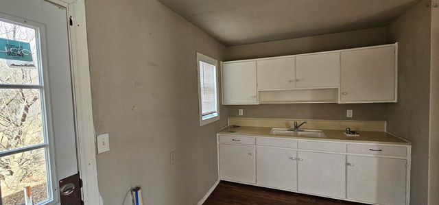 1633 LUCAS AVENUE, Wichita Falls, TX 76308