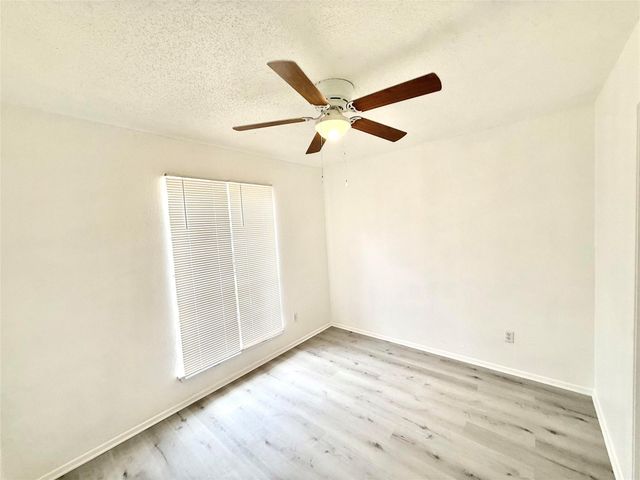 403 Country Aire DR, Round Rock, TX 78664