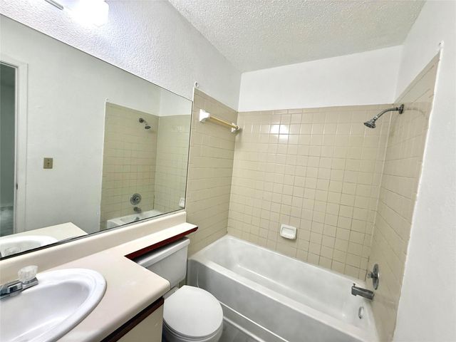 403 Country Aire DR, Round Rock, TX 78664