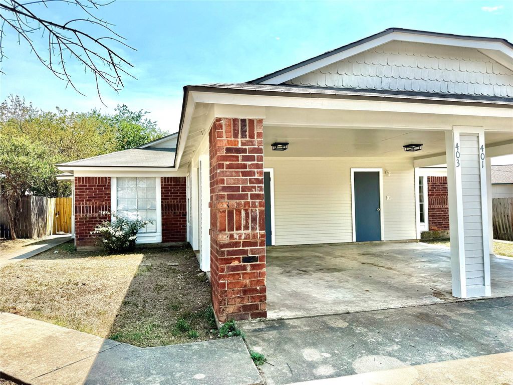 403 Country Aire DR, Round Rock, TX 78664