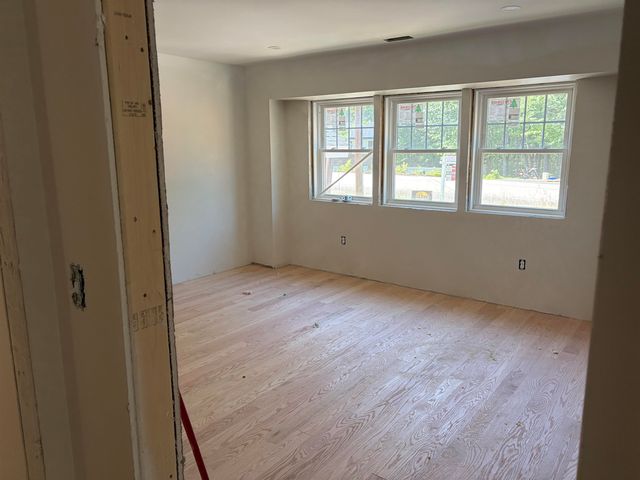 5 Birch Drive, Newmarket, NH 03857