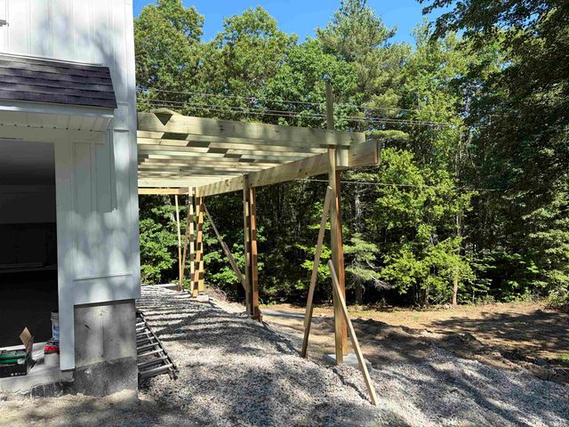 5 Birch Drive, Newmarket, NH 03857