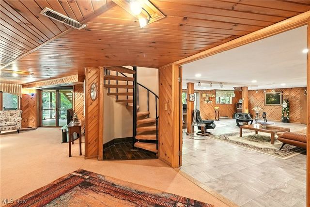 14759 Hillbrook Lane N, Chagrin Falls, OH 44022