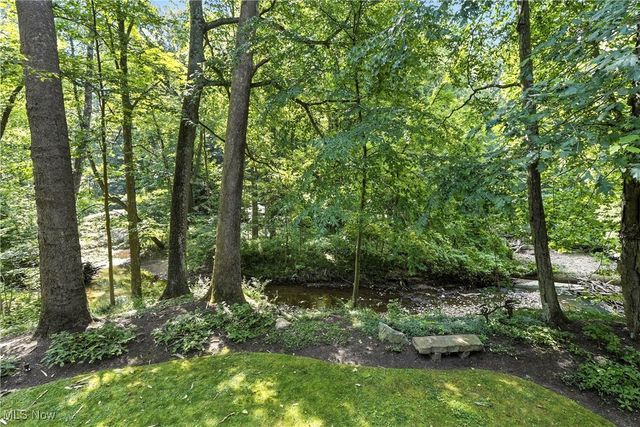 14759 Hillbrook Lane N, Chagrin Falls, OH 44022