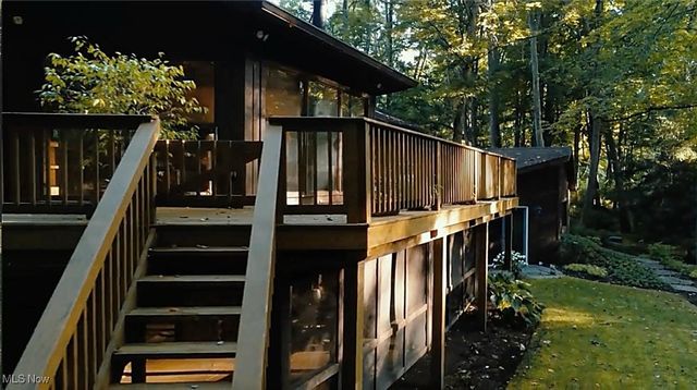 14759 Hillbrook Lane N, Chagrin Falls, OH 44022