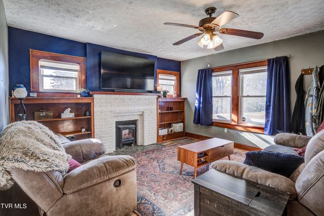 332 Randolph Street, Bristol, VA 24201