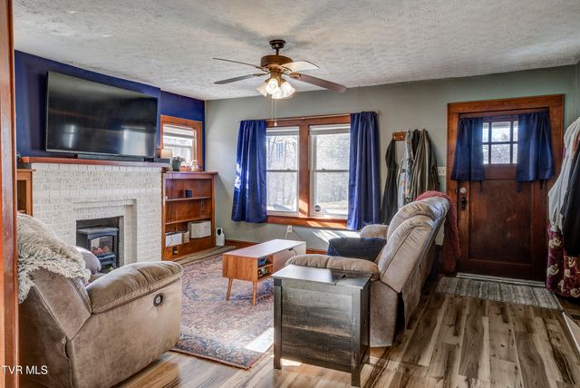 332 Randolph Street, Bristol, VA 24201