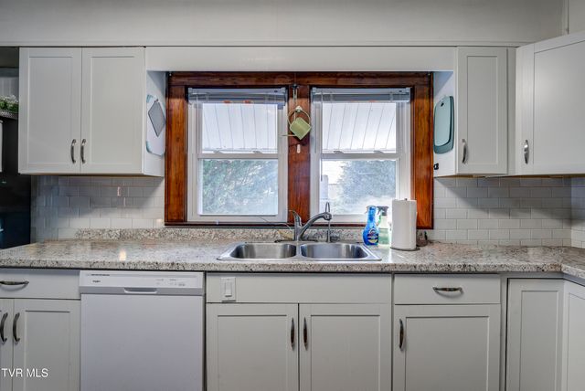 332 Randolph Street, Bristol, VA 24201