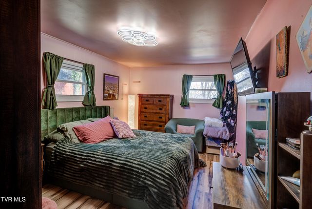 332 Randolph Street, Bristol, VA 24201