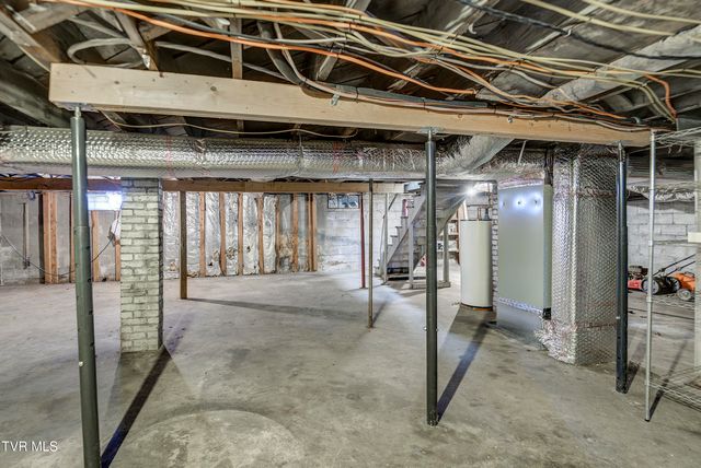 332 Randolph Street, Bristol, VA 24201