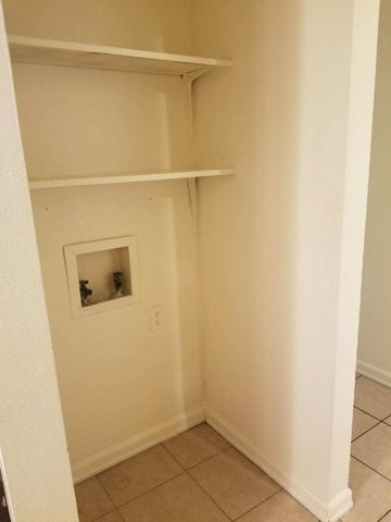 7216 NE Loop 820, North Richland Hills, TX 76180