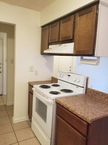 7216 NE Loop 820, North Richland Hills, TX 76180