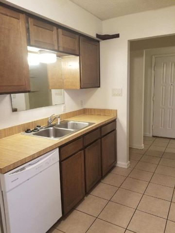 7216 NE Loop 820, North Richland Hills, TX 76180