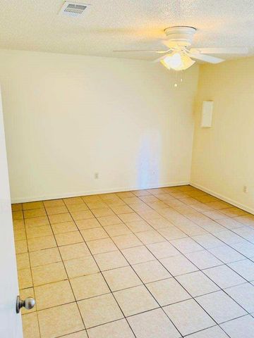 7216 NE Loop 820, North Richland Hills, TX 76180