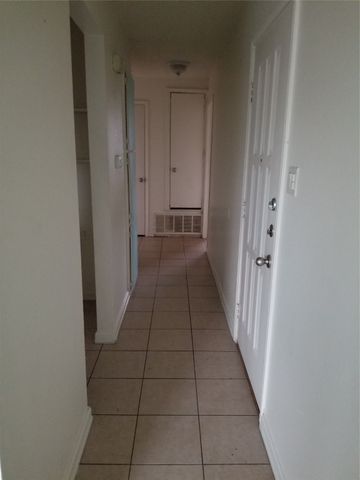 7216 NE Loop 820, North Richland Hills, TX 76180