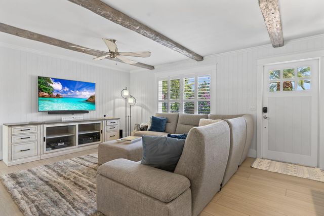 14049 Port Circle, Palm Beach Gardens, FL 33410