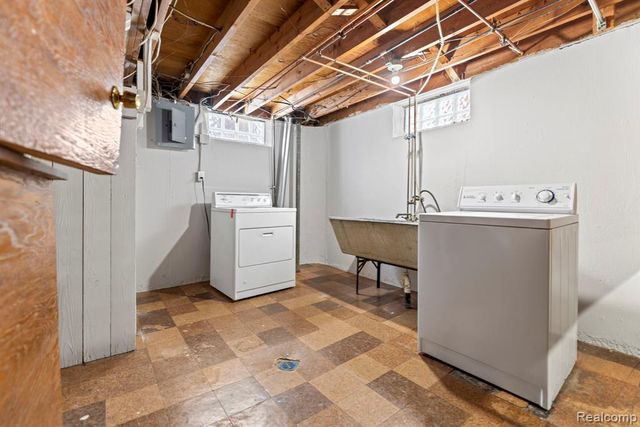 6690 Deering Street, Garden City, MI 48135