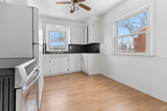 6690 Deering Street, Garden City, MI 48135