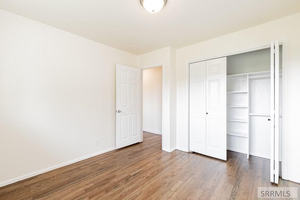 Image 14 of property listing at 2710 E 17th Street, Ammon, ID 83406