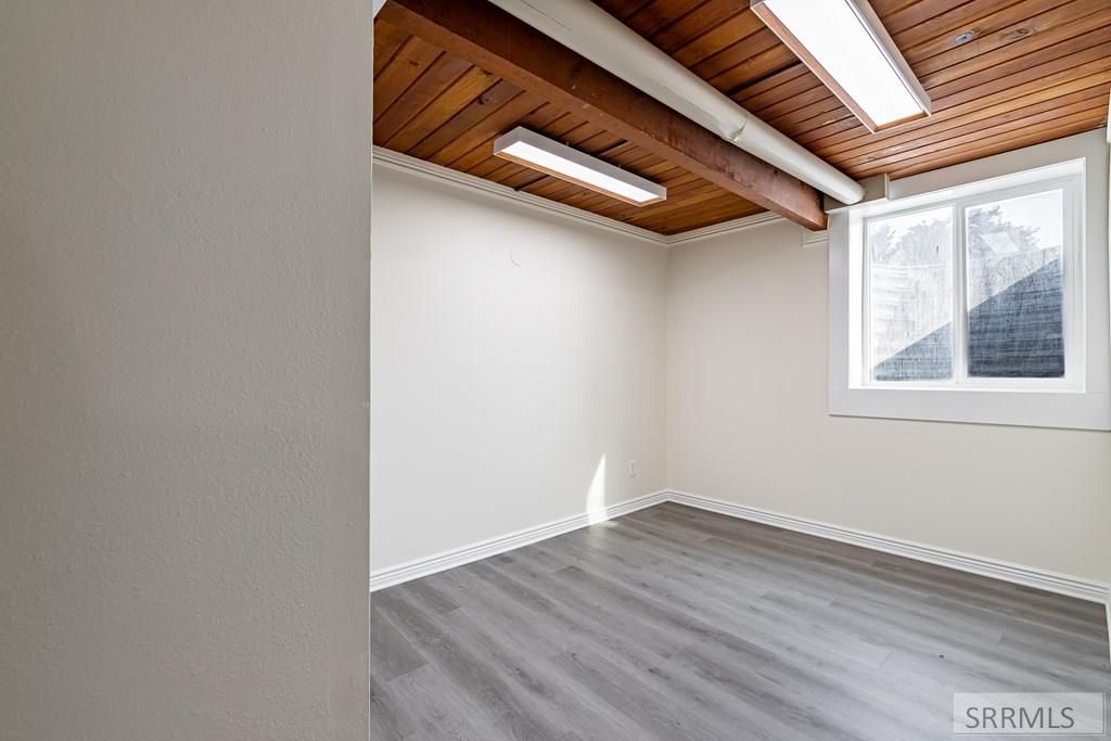 Image 22 of property listing at 2710 E 17th Street, Ammon, ID 83406