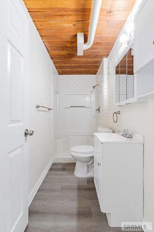 Image 25 of property listing at 2710 E 17th Street, Ammon, ID 83406