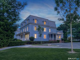 260 Riverside Avenue 6, Westport, CT 06880