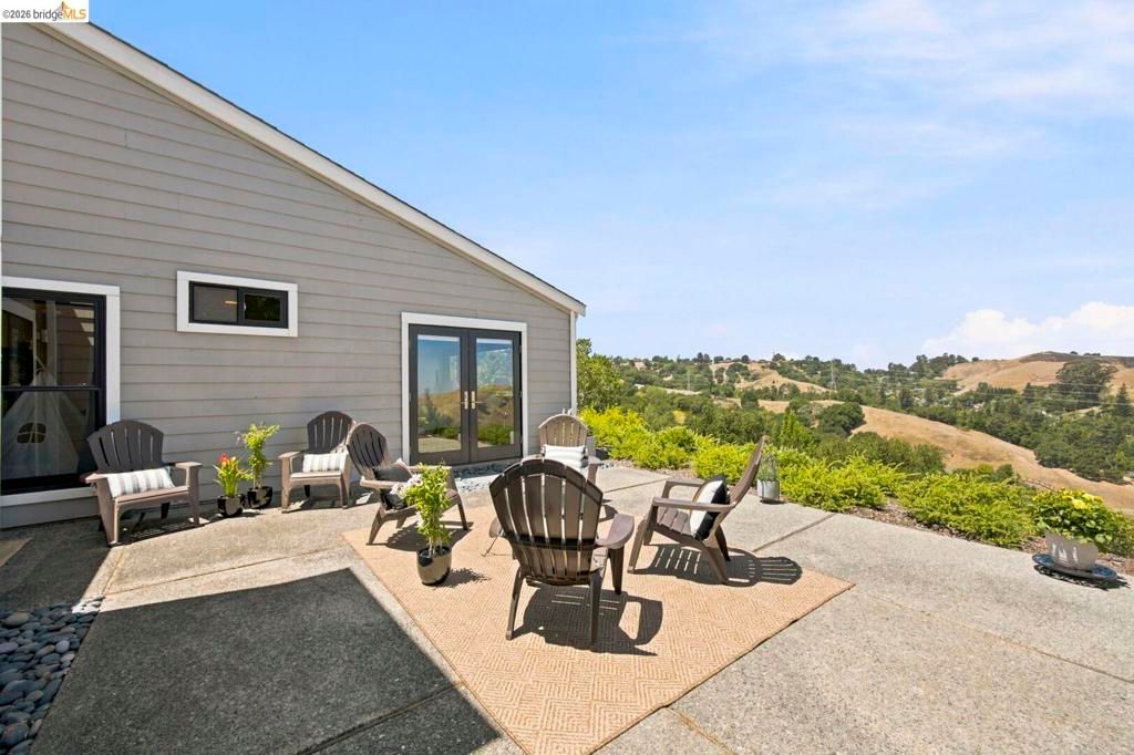Image 1 of property listing at 1897 Ascot DR, Moraga, CA 94556