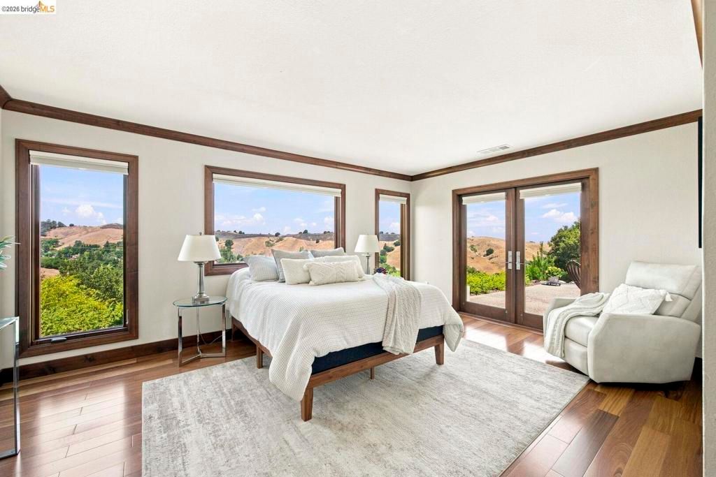 Image 17 of property listing at 1897 Ascot DR, Moraga, CA 94556