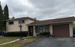 2713 Varonen Avenue, Waukegan, IL 60087