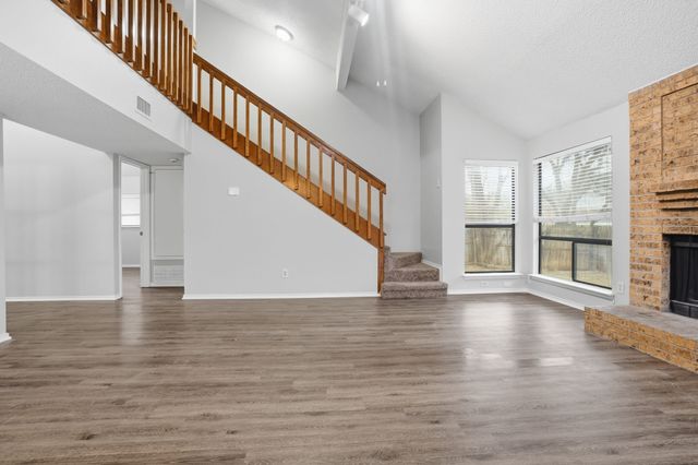 4364 Bentley Drive, Grand Prairie, TX 75052