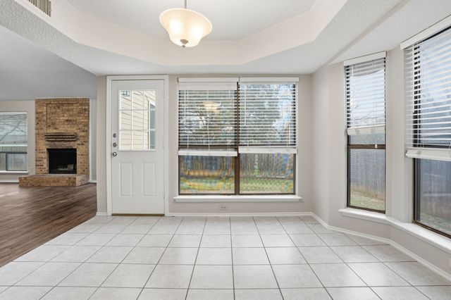 4364 Bentley Drive, Grand Prairie, TX 75052