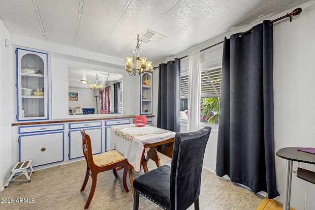 555 S 83RD Way, Mesa, AZ 85208