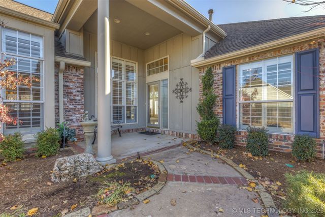 9559 S College Court, Tulsa, OK 74137