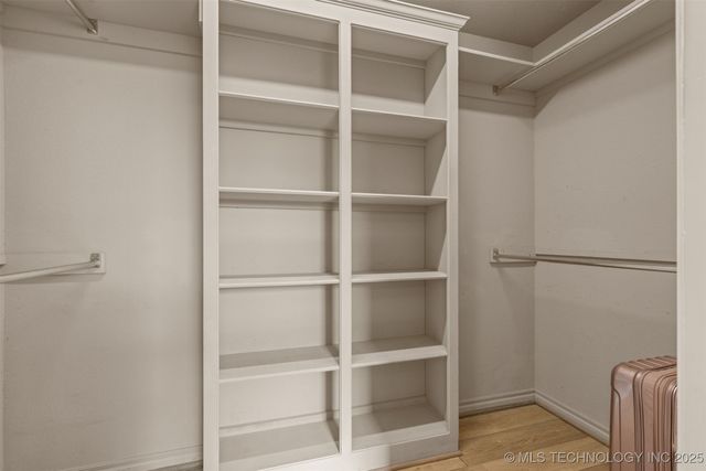 9559 S College Court, Tulsa, OK 74137