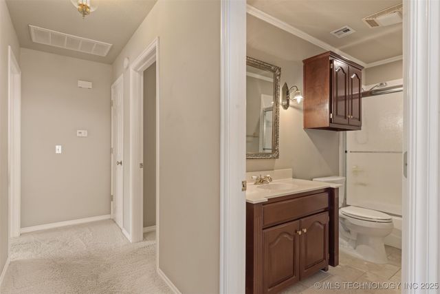 9559 S College Court, Tulsa, OK 74137