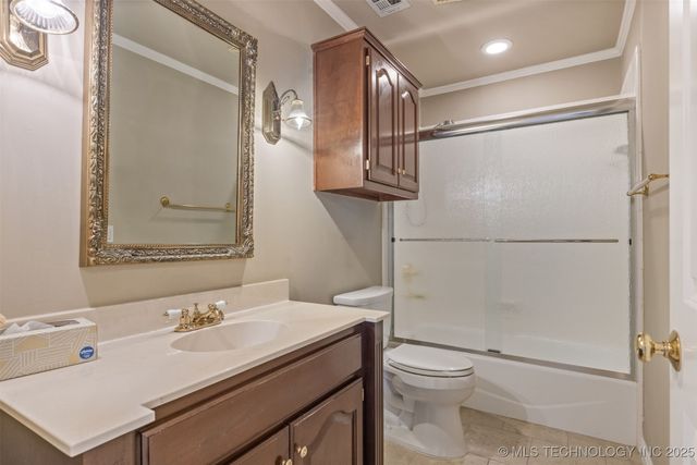 9559 S College Court, Tulsa, OK 74137