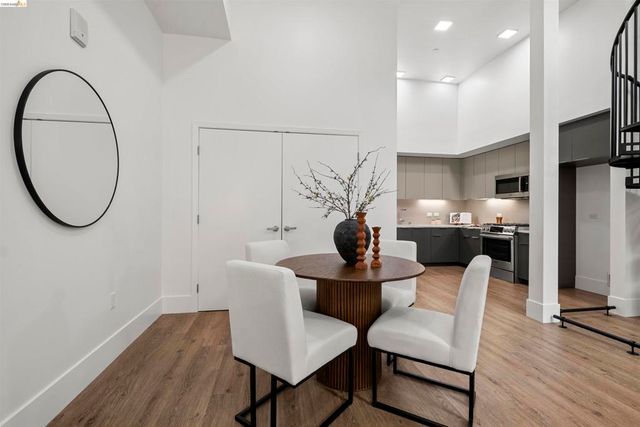 1545 32nd Street 103, Oakland, CA 94608