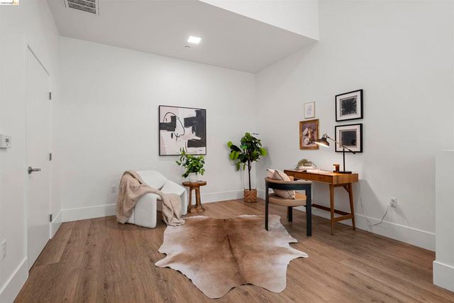 1545 32nd Street 103, Oakland, CA 94608