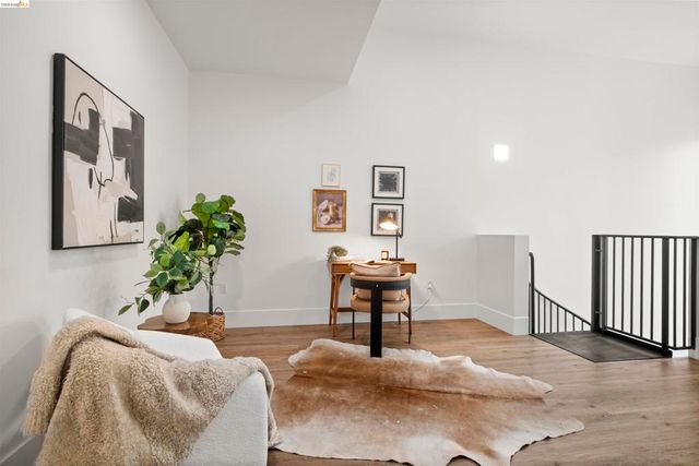 1545 32nd Street 103, Oakland, CA 94608